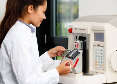 Sakura Tissue-Tek AutoSection